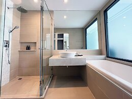 Seabed Grand Hotel Phuket