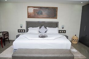 GRAZIA HOTEL & APARTMENTS
