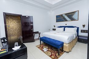 GRAZIA HOTEL & APARTMENTS