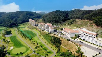 BAEKHAK JAYURO RESORT
