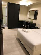 BISHOP HOTEL