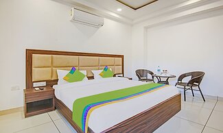 Treebo Aviraj Inn