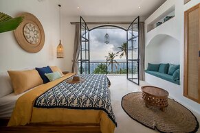 NEW ! Stunning 4BR Jungle View Villa in Lovina