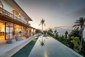 NEW ! Stunning 4BR Jungle View Villa in Lovina