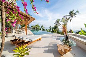 NEW ! Stunning 4BR Jungle View Villa in Lovina