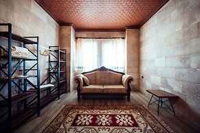 Azalea Terrace Cave Hotel