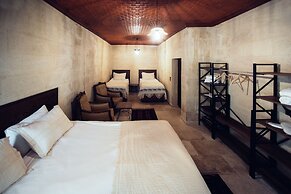 Azalea Terrace Cave Hotel