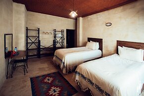 Azalea Terrace Cave Hotel