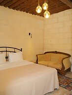 Azalea Terrace Cave Hotel