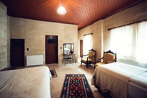 Azalea Terrace Cave Hotel