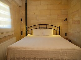 Azalea Terrace Cave Hotel