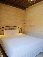 Azalea Terrace Cave Hotel