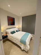 Marvelous 3 Bed Penthouse in Kewbridge