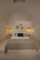 Elements Cave Suites
