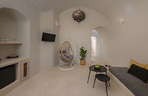 Elements Cave Suites