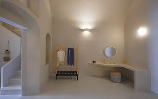 Elements Cave Suites
