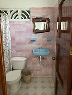 HOTEL ADOQUIN