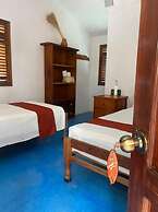 HOTEL ADOQUIN