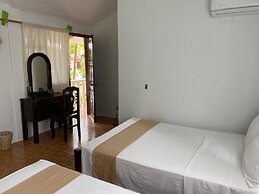 HOTEL ADOQUIN
