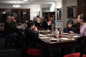 Girraween Country Inn