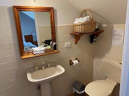 Girraween Country Inn