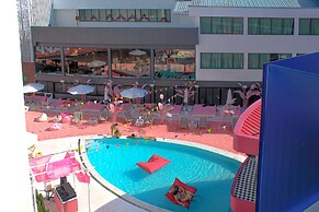 SocialTel Koh Samui