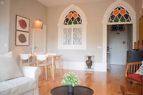 Liiiving - Vintage Balcony Apartment