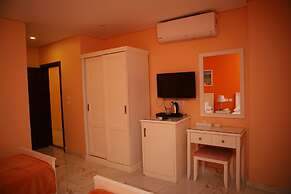 Tiba Rose Plaza