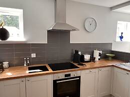 Charming 2-bed Apartment in Sandwich in Kent
