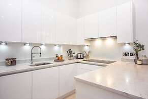 Palace Wharf Apartments