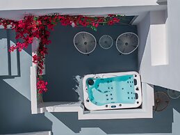 Cycladic Suites & Spa