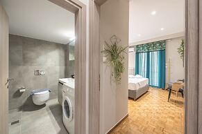 Elegant Mavili Suite by Cloudkeys