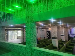 Hotel Om Regency