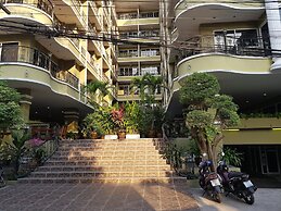 Pratumnak 1 bed Condo With sea View