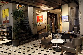 Marius Hotel