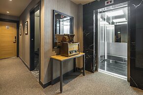 Marius Hotel