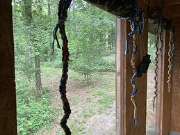3 Guests - Pet Friendly - Grid Tree-house