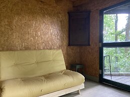 3 Guests - Pet Friendly - Grid Tree-house