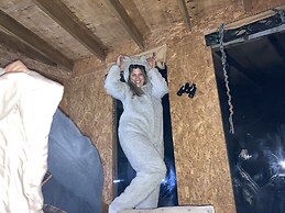 3 Guests - Pet Friendly - Grid Tree-house