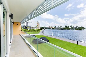ONE Canal Point