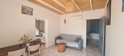 Villa Ay