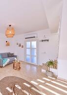Villa Ay