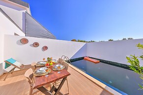 Villa Ay