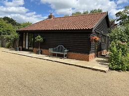 Brundish, Suffolk Barn, 2 Bed Idyllic 6 Acres