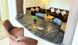 BQ HOTEL SUITES