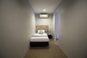 Victoria Hotel, a NuVe Group Collection