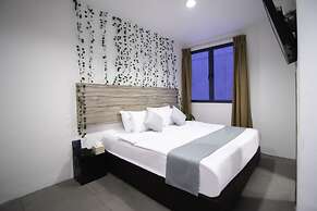 Victoria Hotel, a NuVe Group Collection
