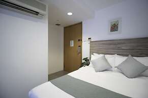 Victoria Hotel, a NuVe Group Collection