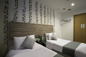 Victoria Hotel, a NuVe Group Collection