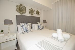 Waters Edge 705